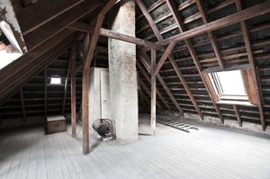 Dachboden vor und nach dem Dachausbau
